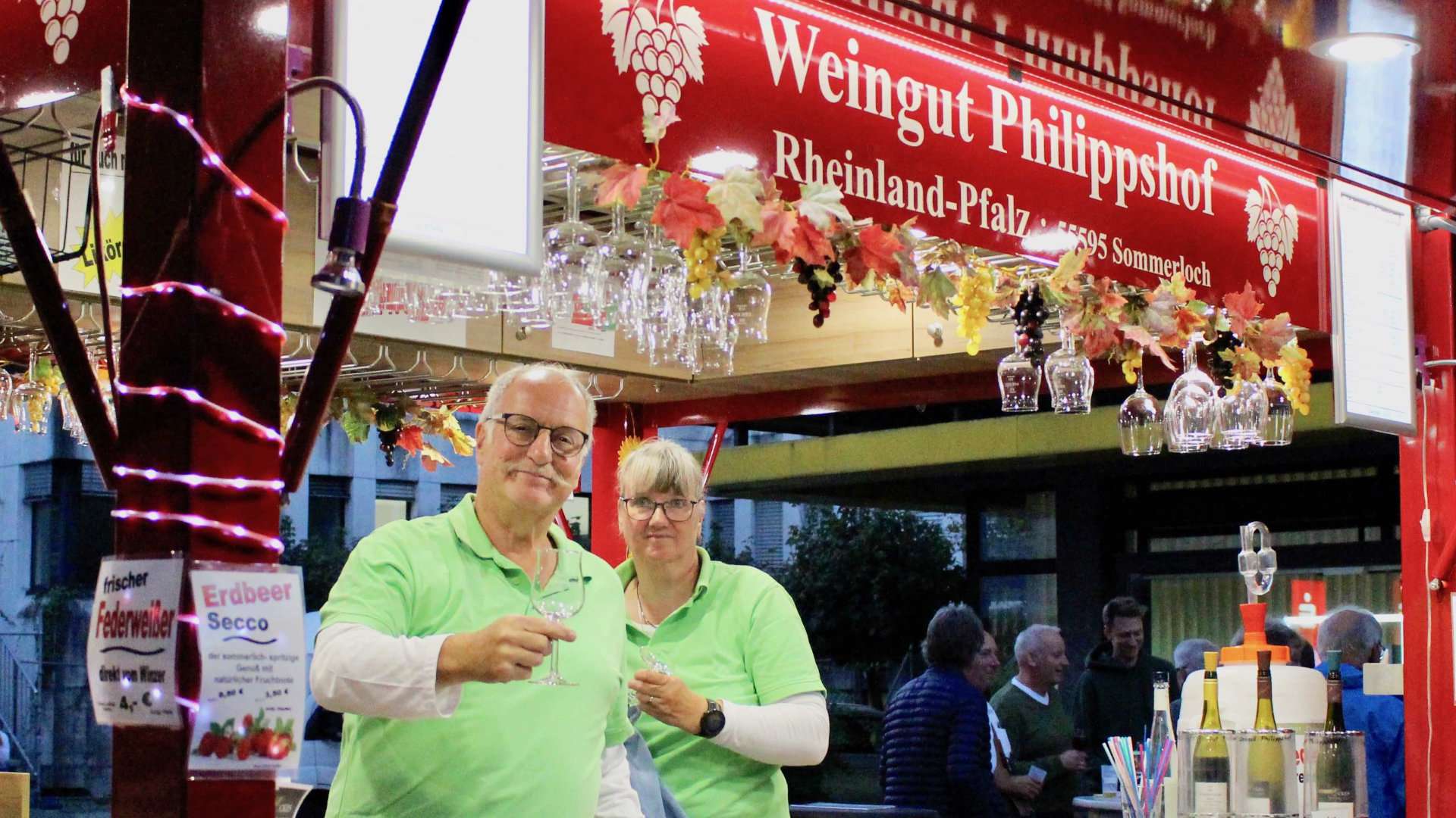Weinstand Weingut Philippshof beim Bergischen Feierabendmarkt